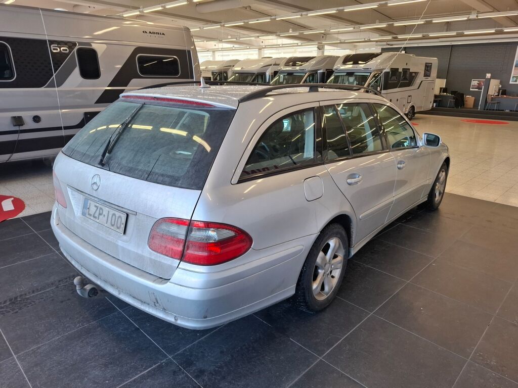 Mercedes-Benz E 2008 Harmaa