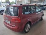 Volkswagen Touran 2011 Punainen