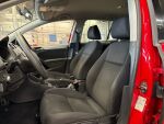 Volkswagen Golf 2011 Punainen