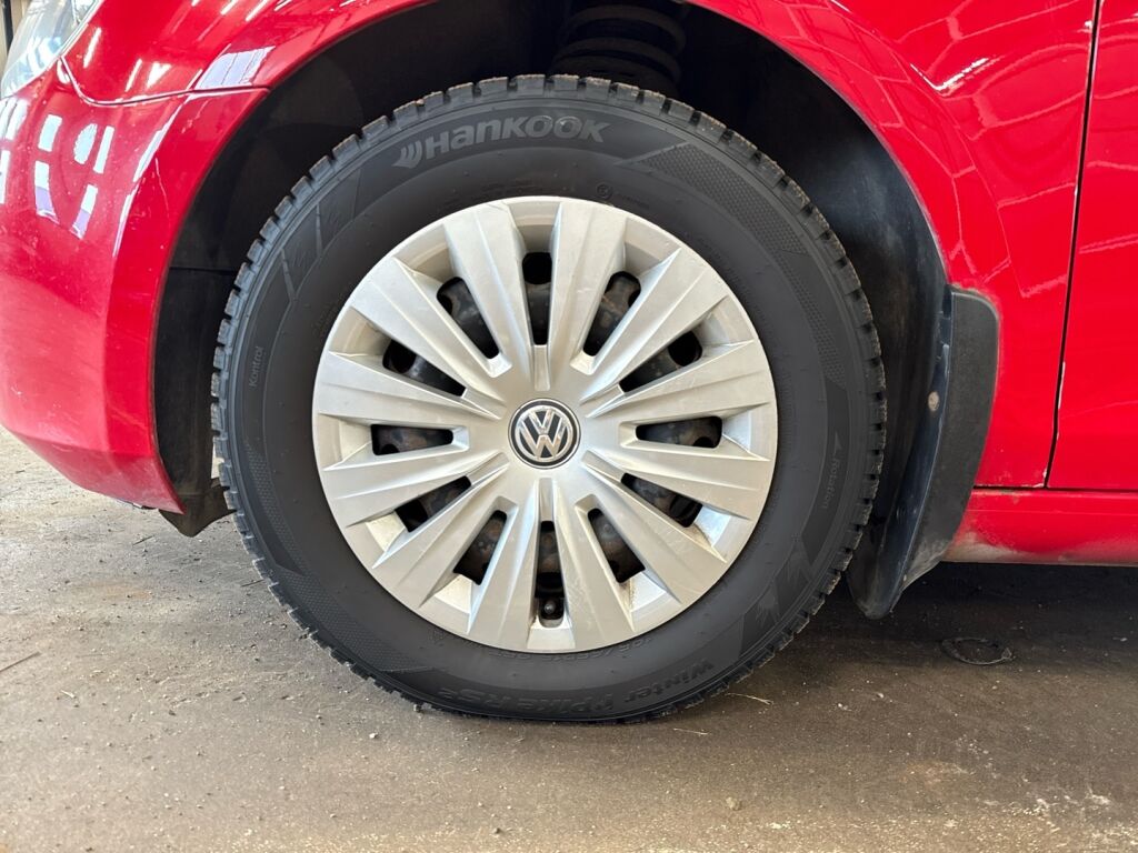 Volkswagen Golf 2011 Punainen