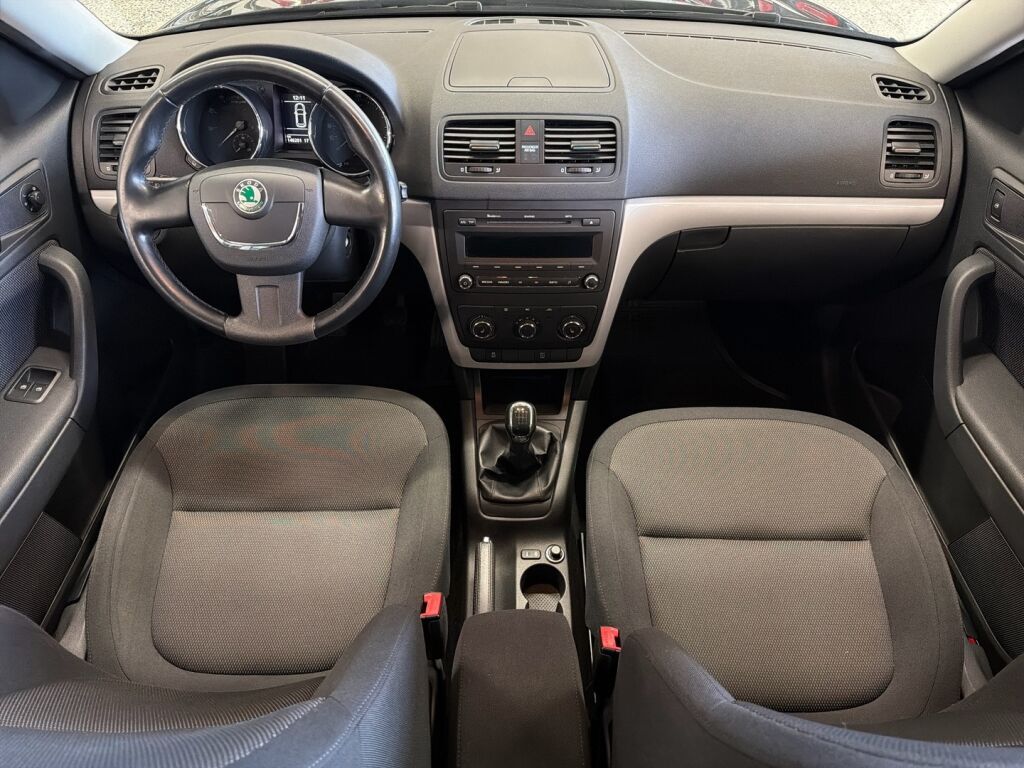 Skoda Yeti 2012 Musta