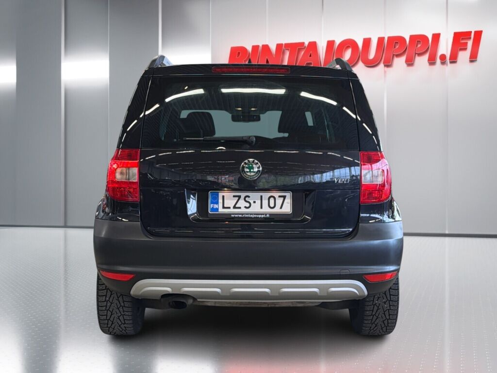 Skoda Yeti 2012 Musta