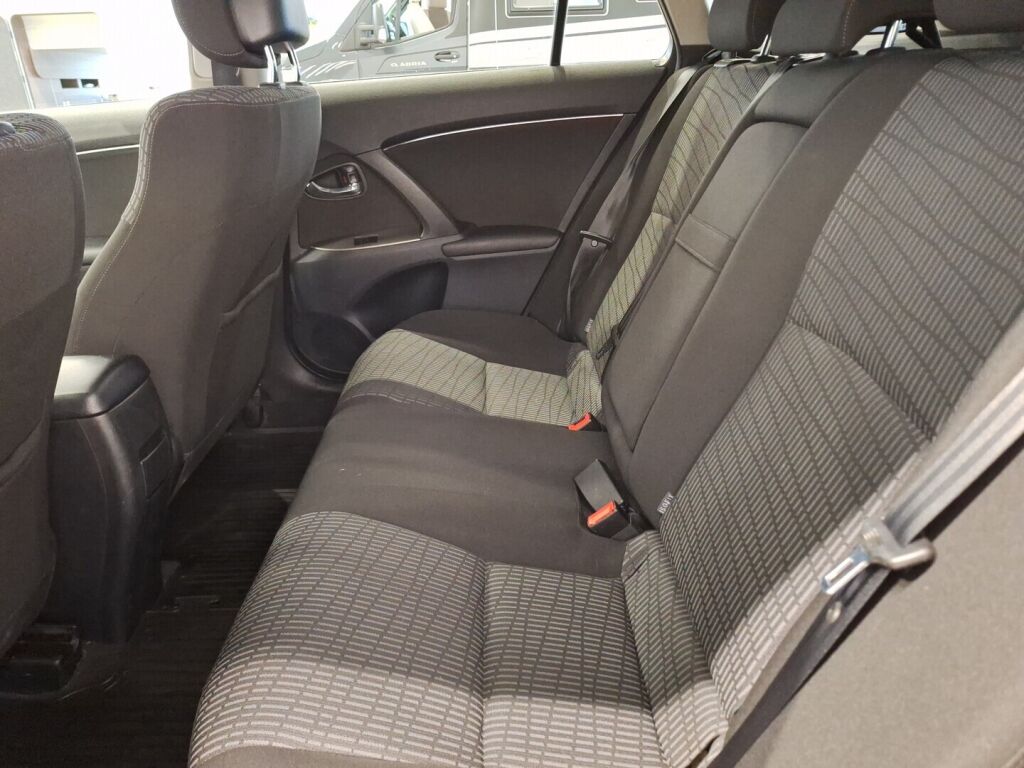 Toyota Avensis 2011 Harmaa