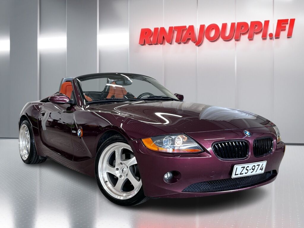 BMW Z4 2003 Punainen
