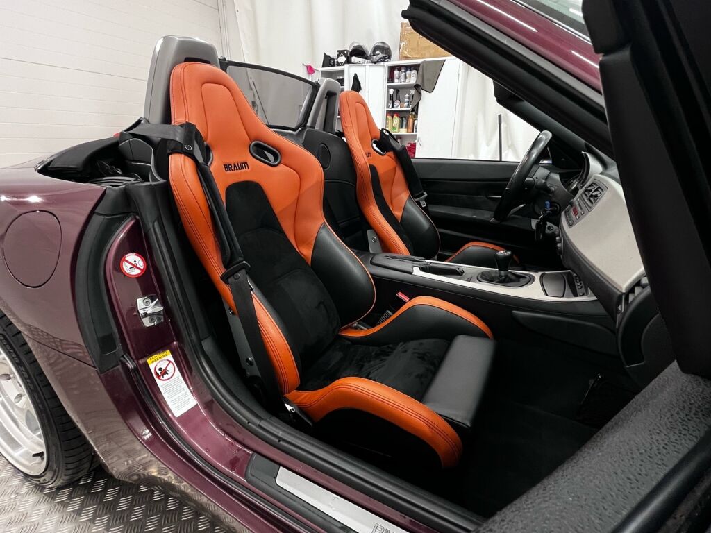 BMW Z4 2003 Punainen