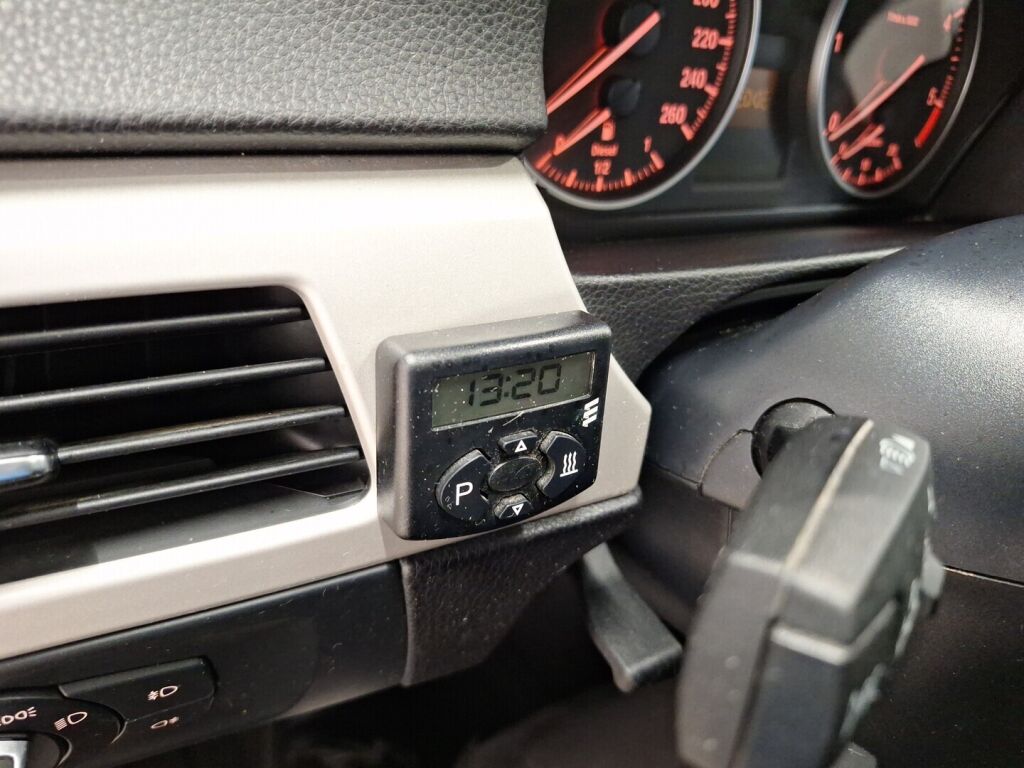 BMW 318 2011 Valkoinen