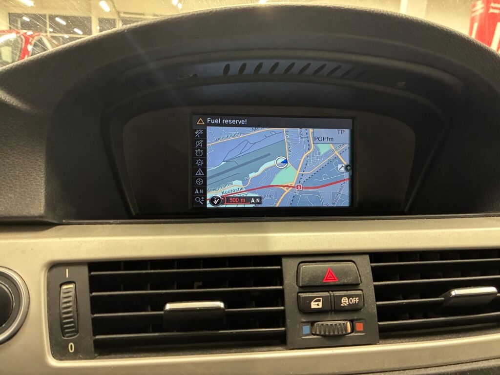 BMW 318 2011 Valkoinen