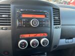 Nissan Navara 2011 Harmaa