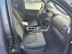 Nissan Navara 2011 Harmaa