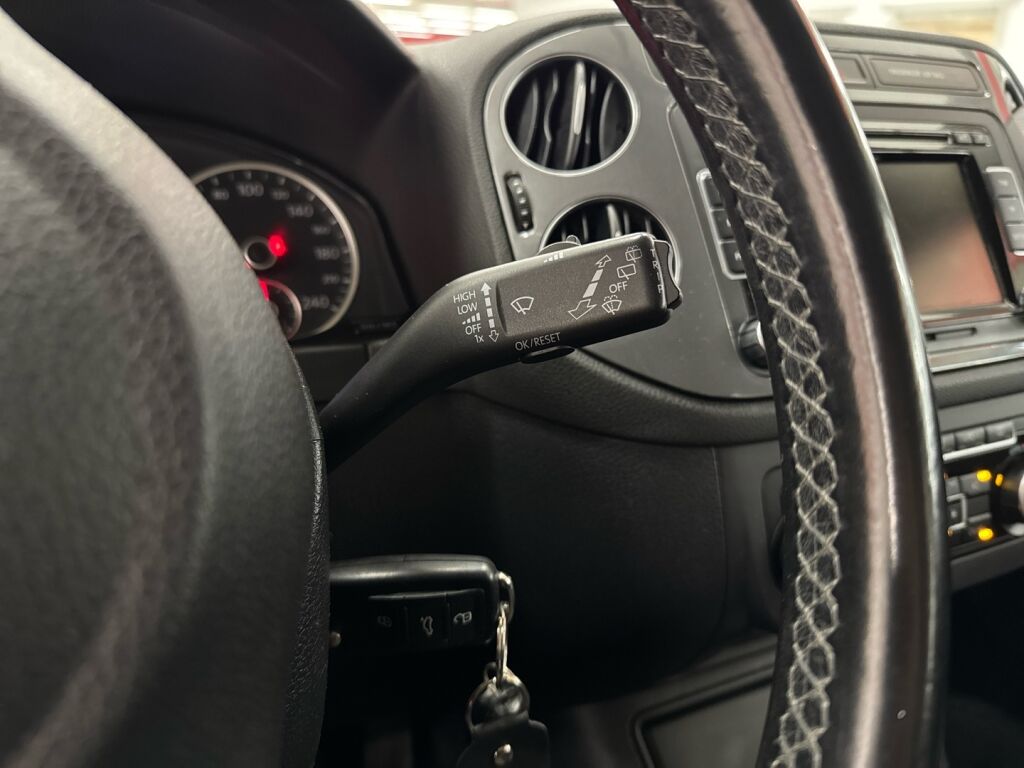 Volkswagen Tiguan 2012 Ruskea (beige)