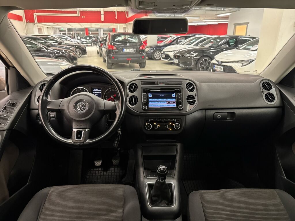 Volkswagen Tiguan 2012 Ruskea (beige)