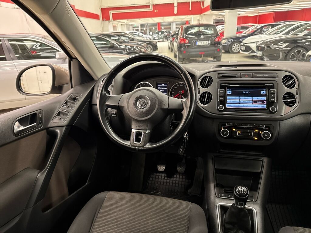 Volkswagen Tiguan 2012 Ruskea (beige)