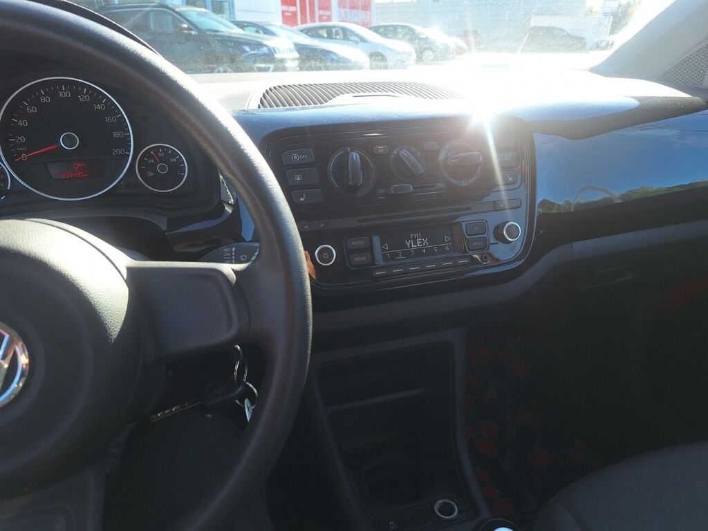 Volkswagen up! 2012 Punainen