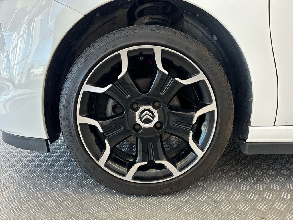 Citroen DS3 2012 Valkoinen