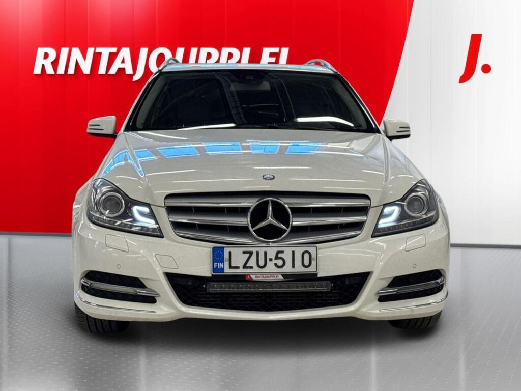 Mercedes-Benz C 2012 Valkoinen