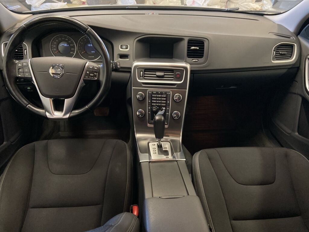 Volvo V60 2012 Harmaa