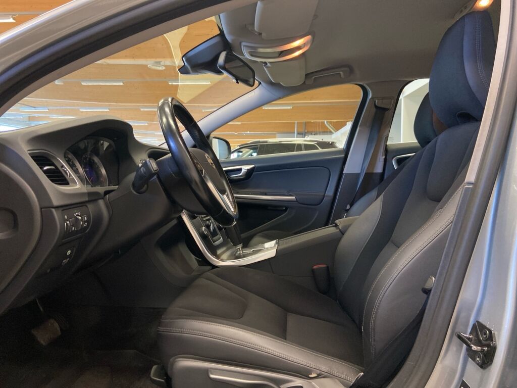 Volvo V60 2012 Harmaa