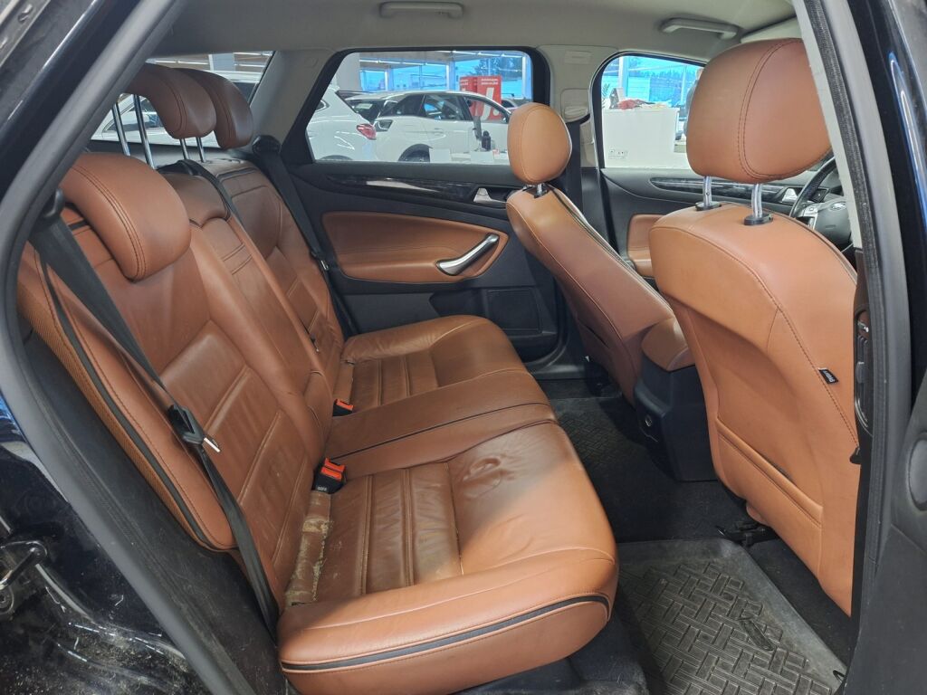 Ford Mondeo 2012 Musta