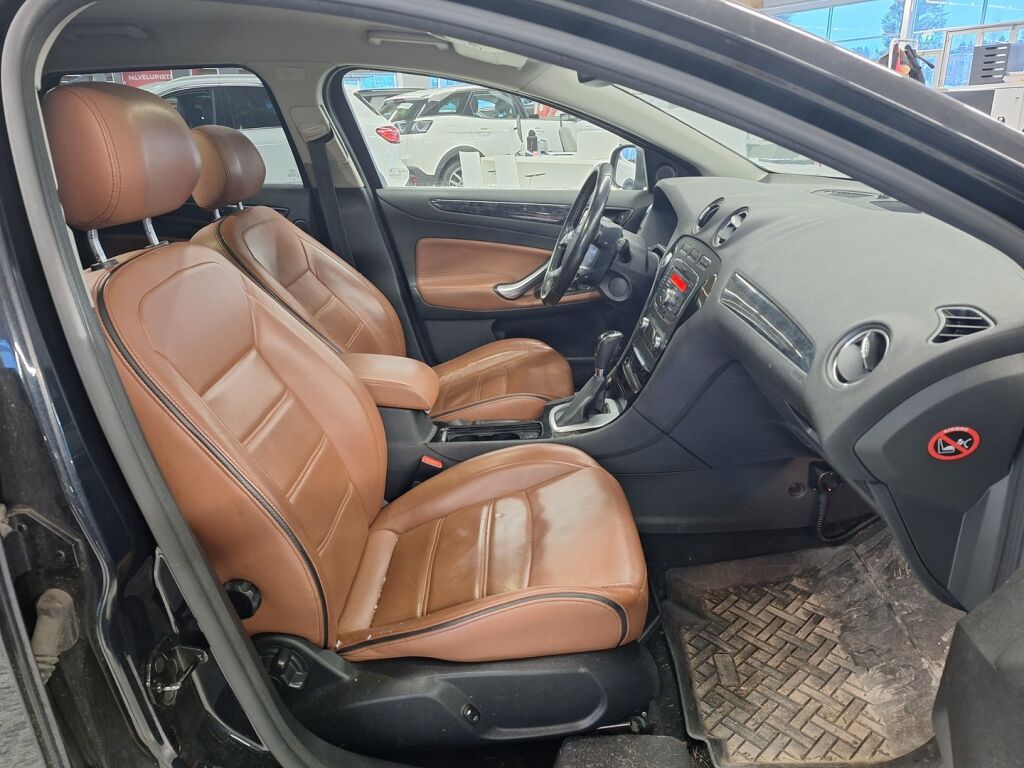 Ford Mondeo 2012 Musta