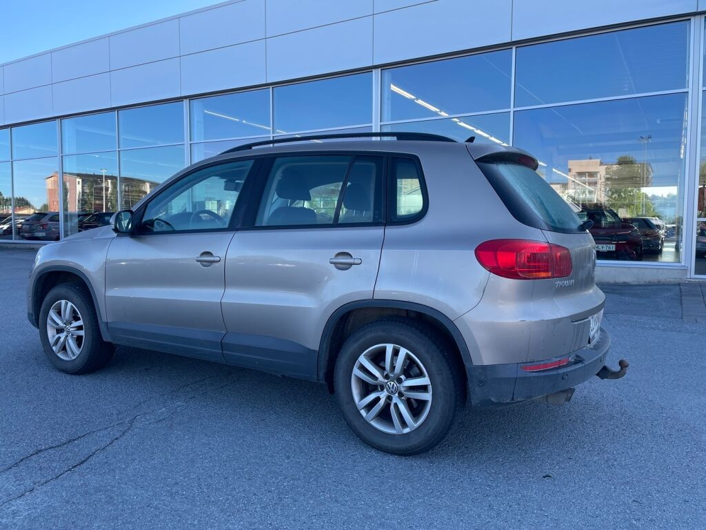 Volkswagen Tiguan 2012 Ruskea (beige)