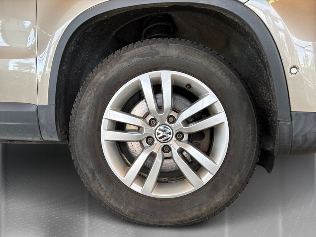 Volkswagen Tiguan 2012 Ruskea (beige)