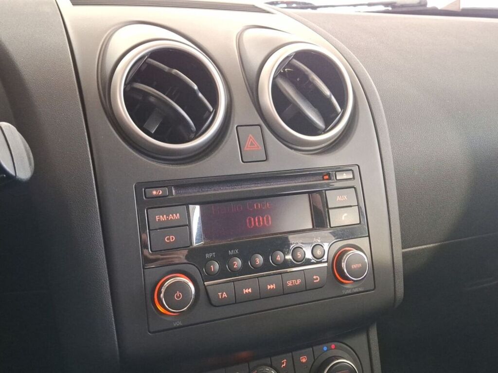 Nissan Qashqai 2012 Hopea