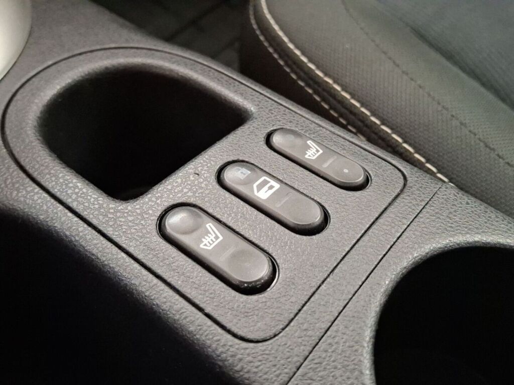 Nissan Qashqai 2012 Hopea