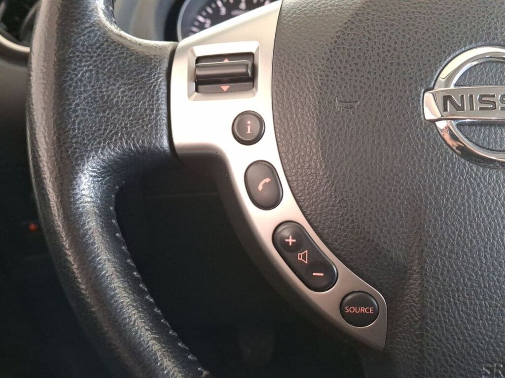 Nissan Qashqai 2012 Hopea