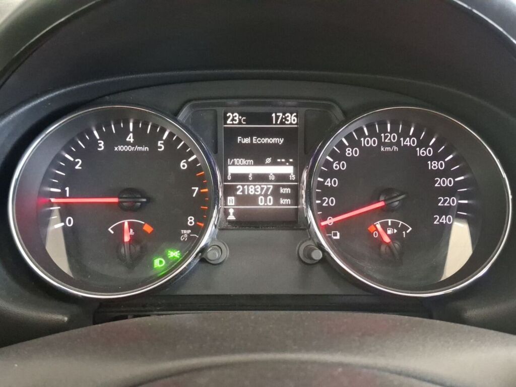 Nissan Qashqai 2012 Hopea
