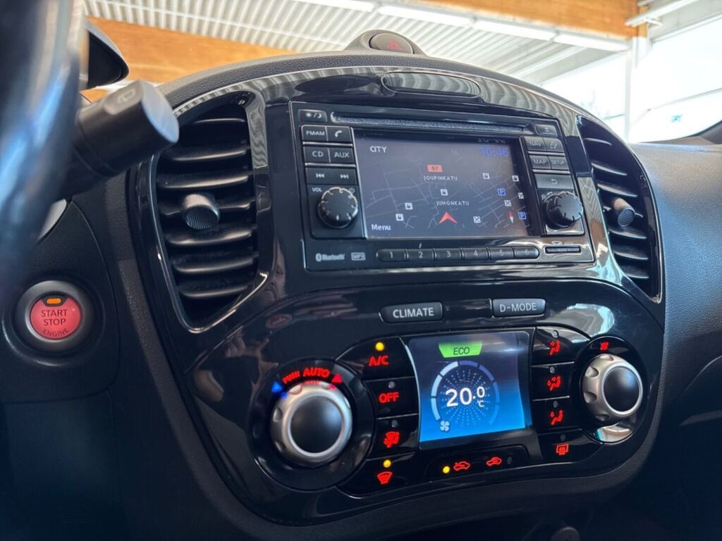 Nissan Juke 2012 Musta