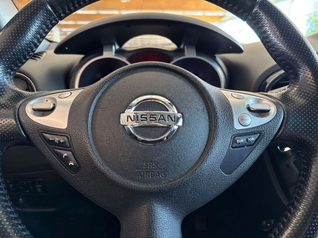 Nissan Juke 2012 Musta