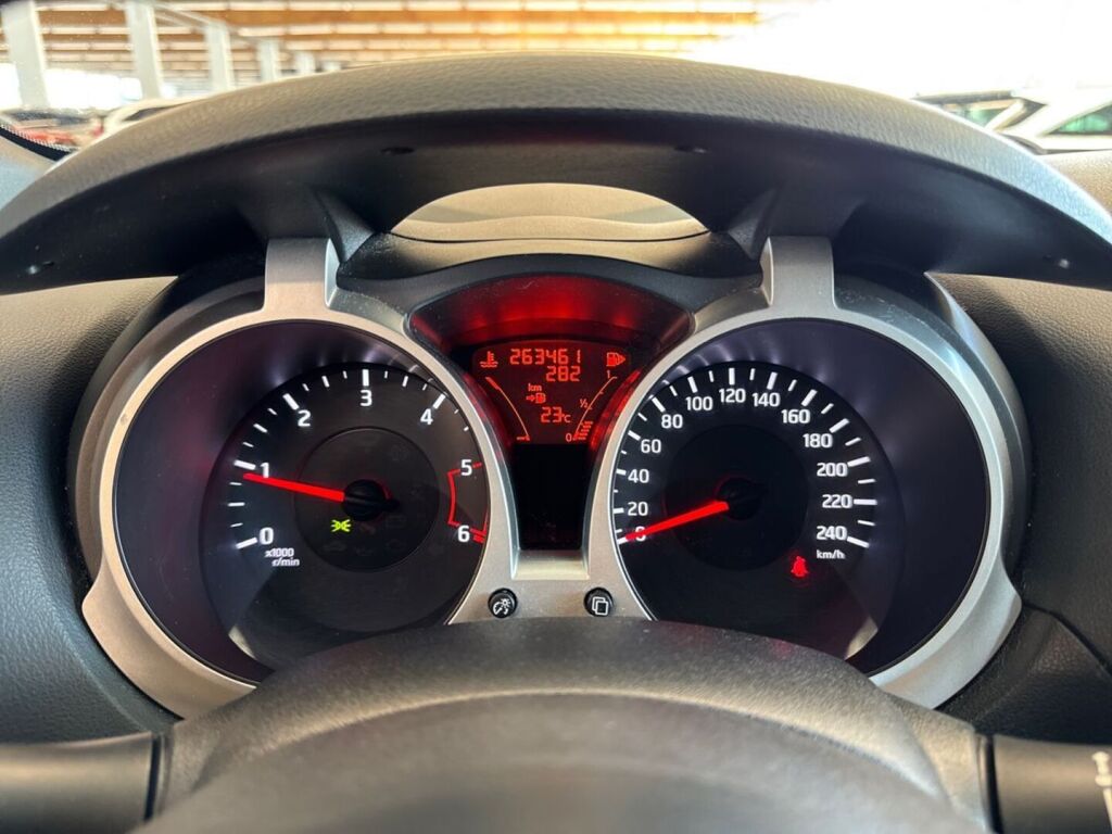 Nissan Juke 2012 Musta