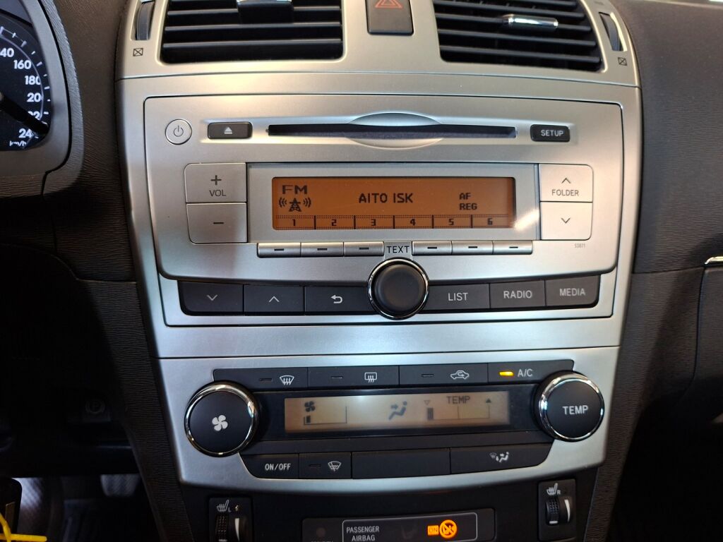 Toyota Avensis 2012 Harmaa