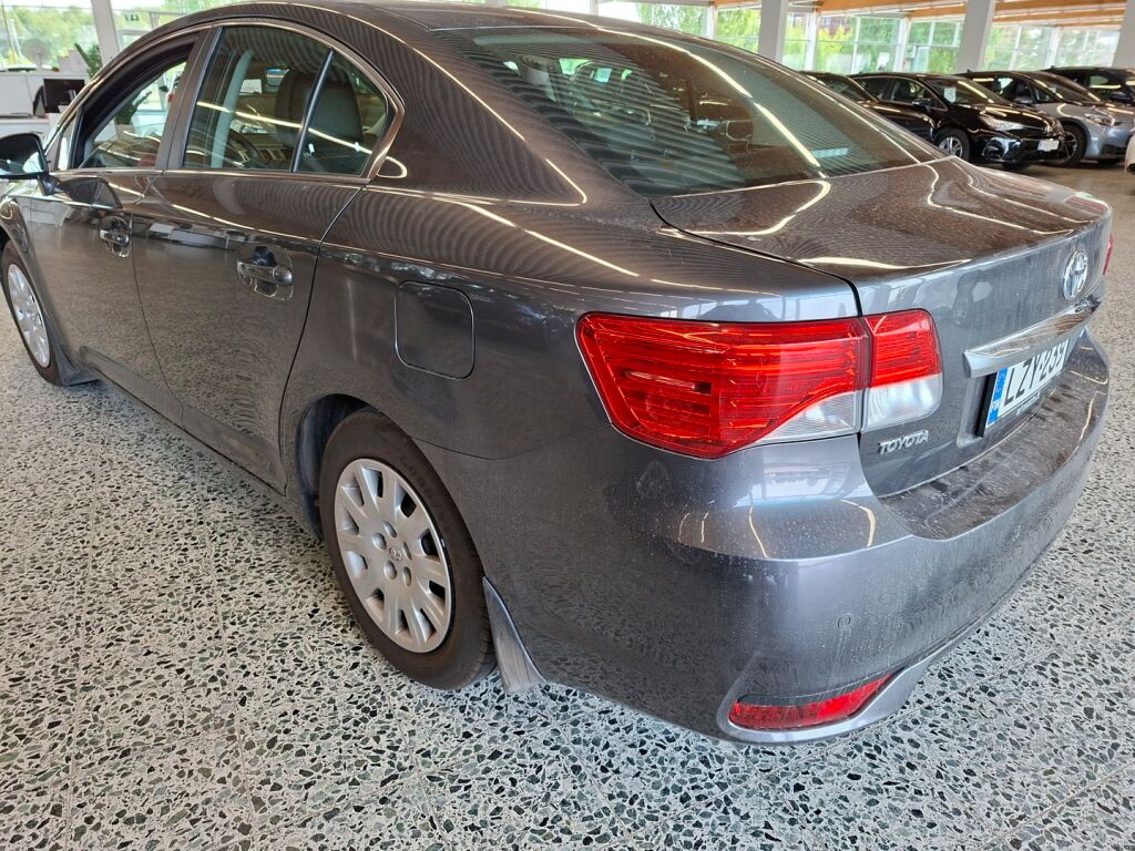 Toyota Avensis 2012 Harmaa
