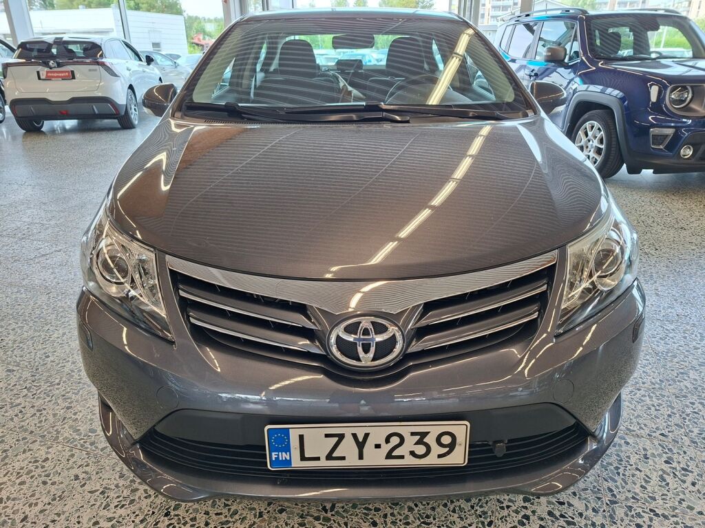 Toyota Avensis 2012 Harmaa