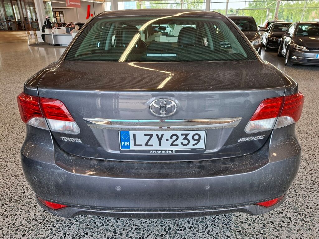 Toyota Avensis 2012 Harmaa
