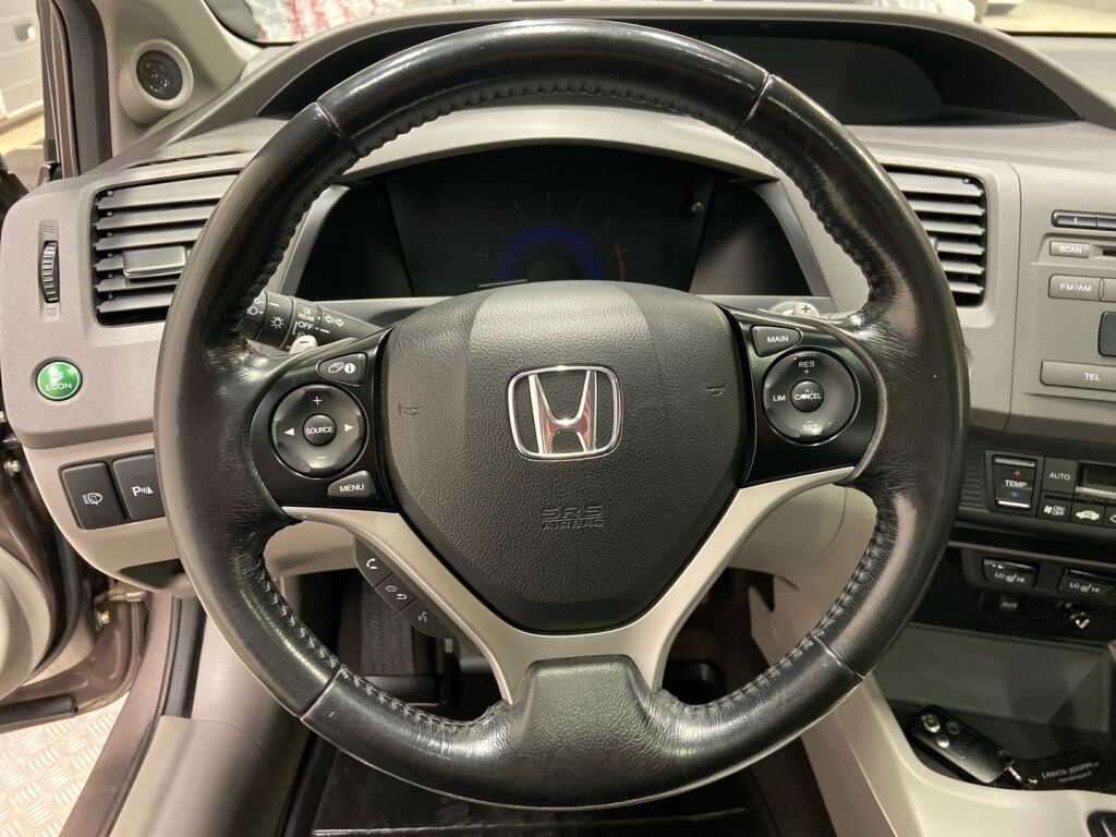 Honda Civic 2012 Ruskea (beige)