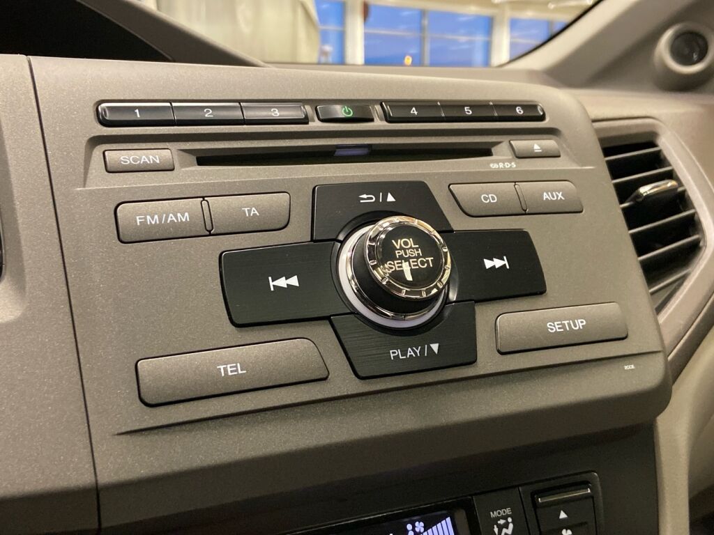 Honda Civic 2012 Ruskea (beige)