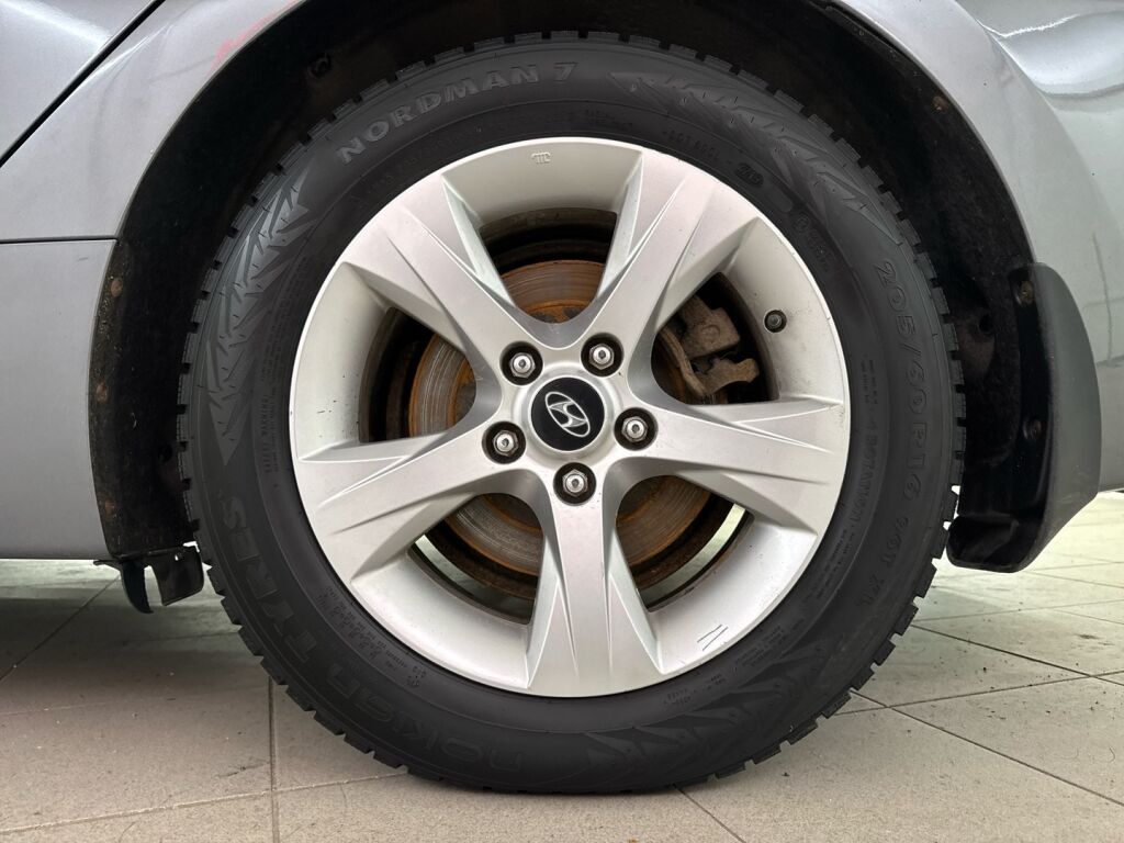 Hyundai i40 2012 Harmaa