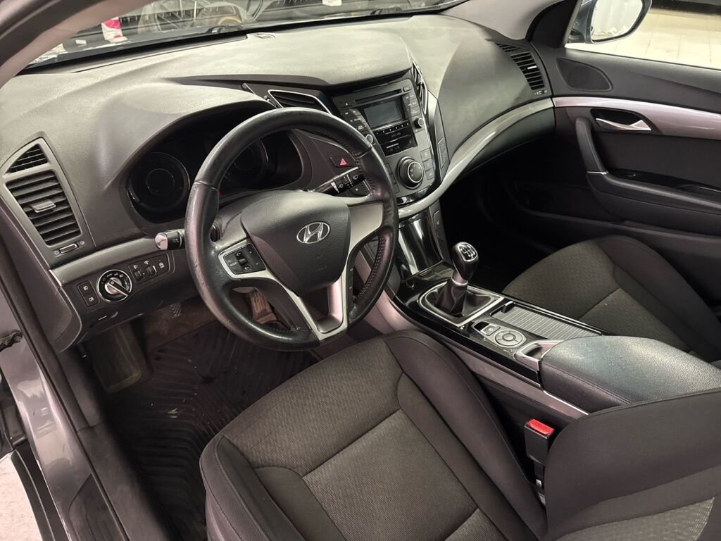 Hyundai i40 2012 Harmaa