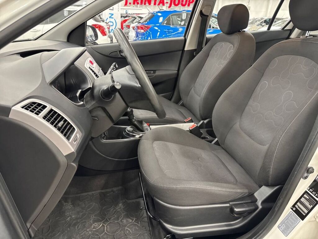 Hyundai i20 2012 Valkoinen
