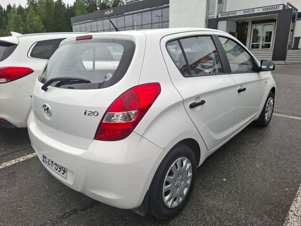 Hyundai i20 2012 Valkoinen