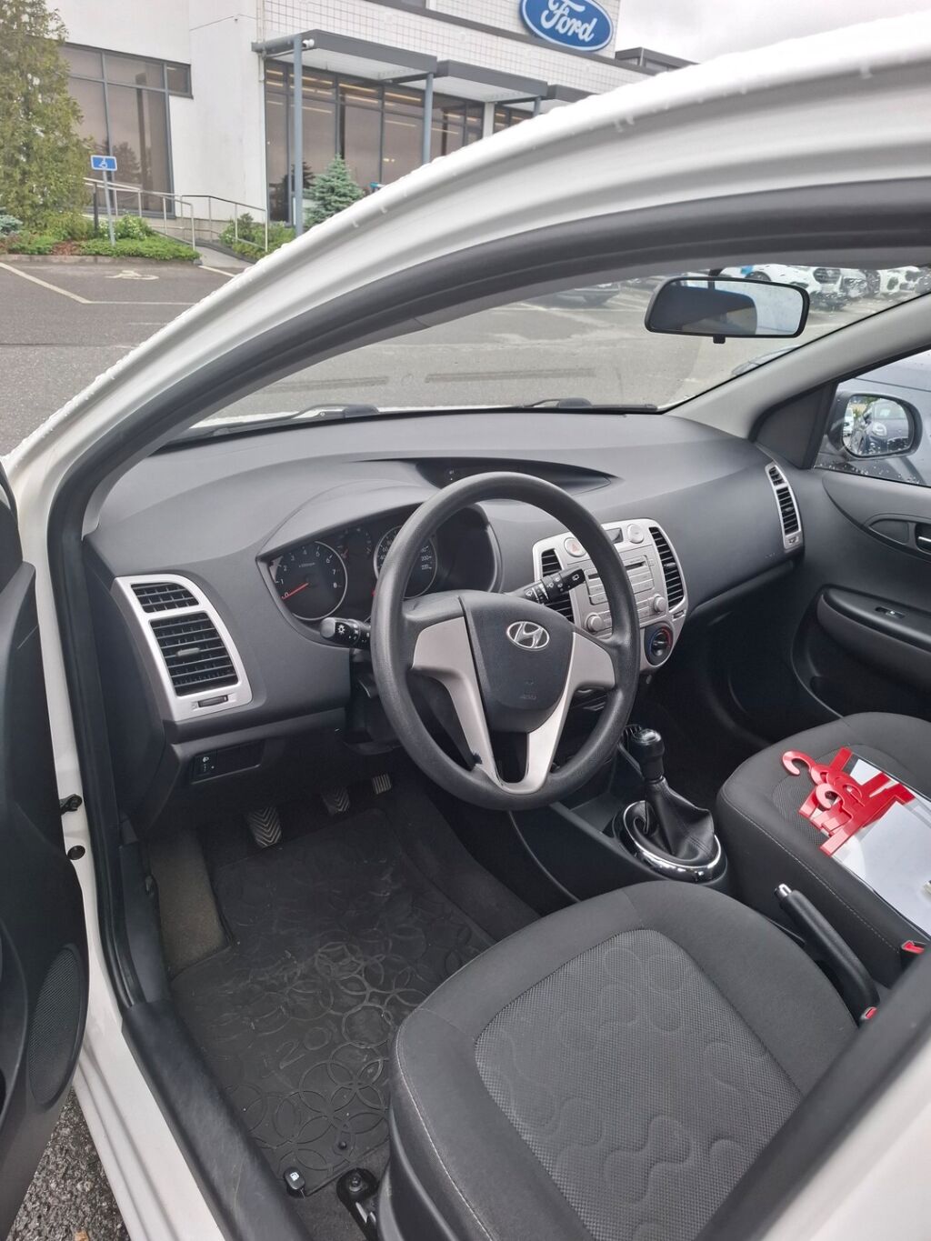 Hyundai i20 2012 Valkoinen