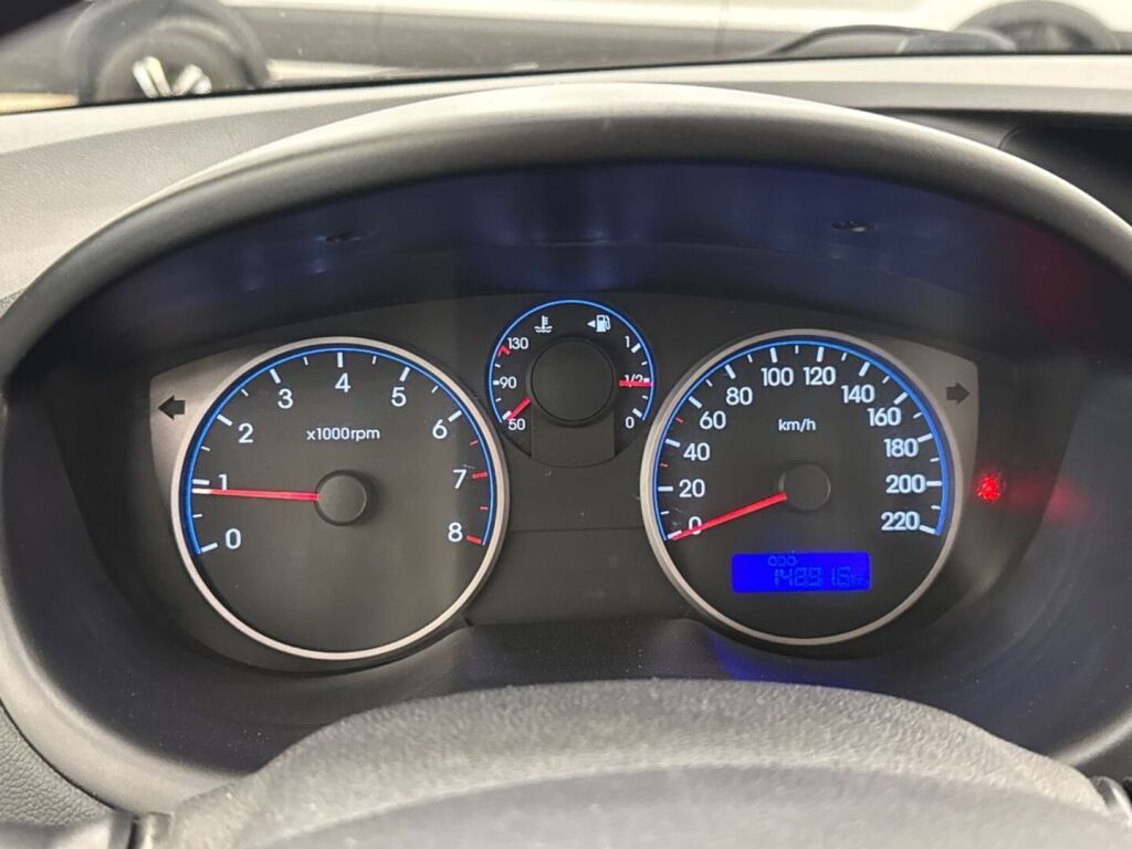 Hyundai i20 2012 Valkoinen