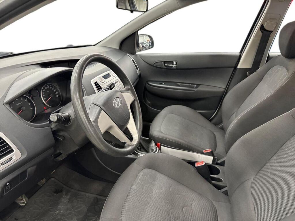 Hyundai i20 2012 Valkoinen