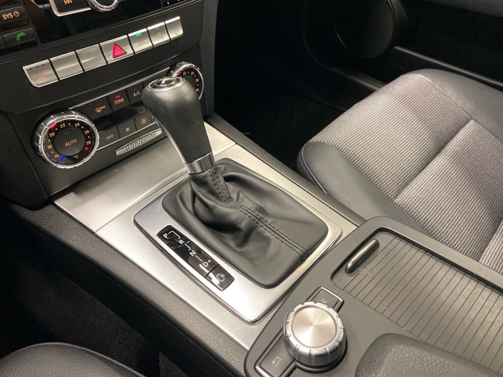 Mercedes-Benz C 2012 Sininen