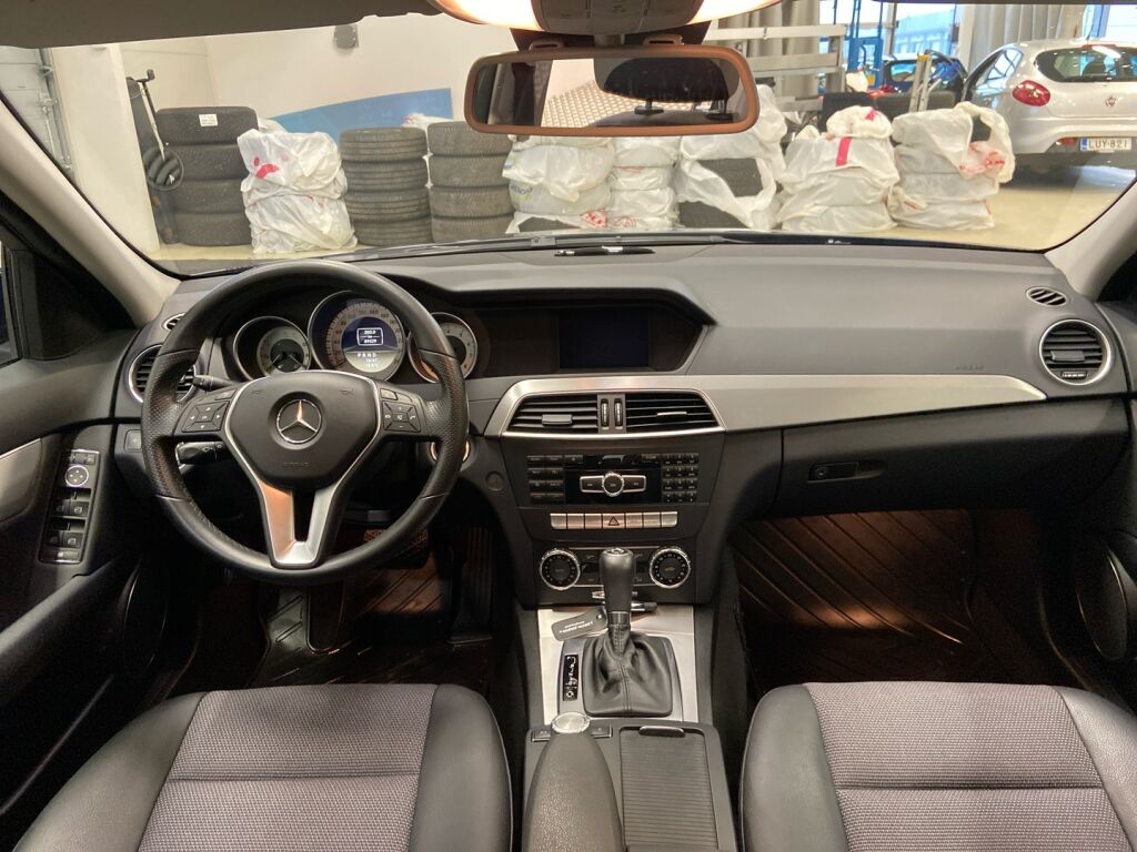 Mercedes-Benz C 2012 Sininen