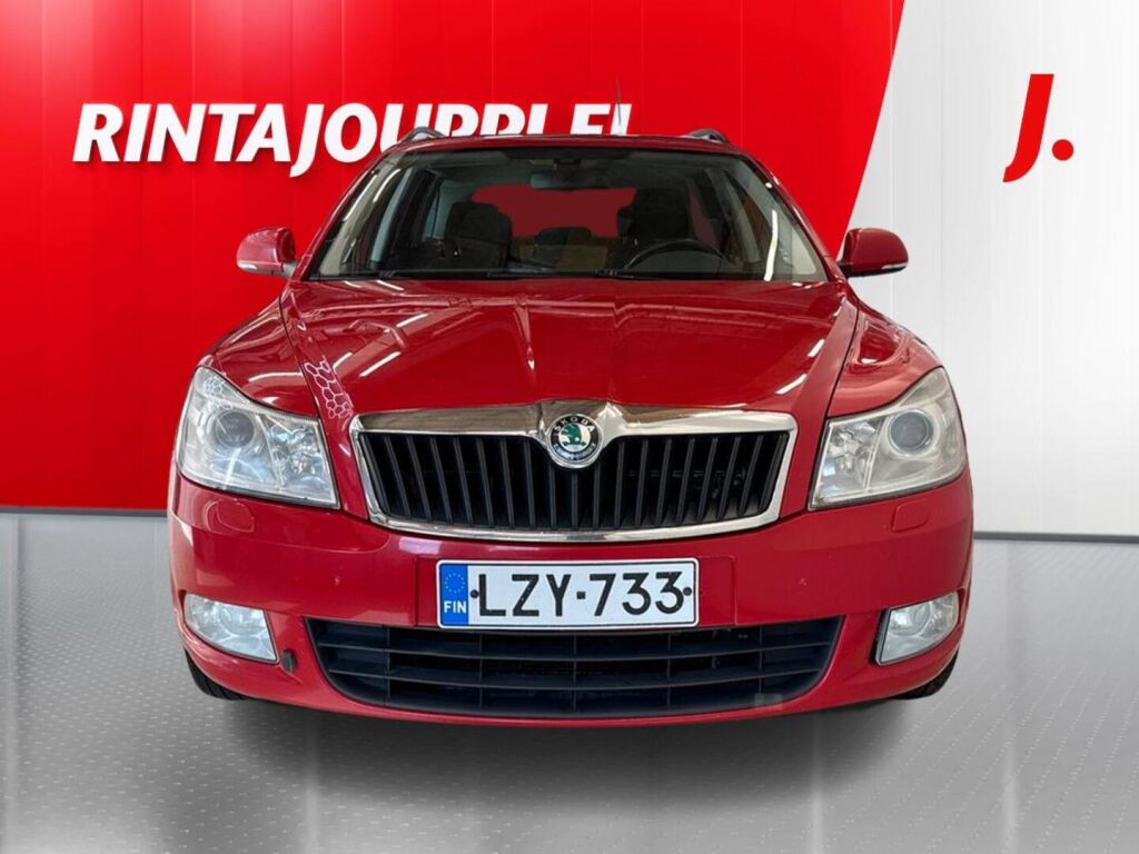 Skoda Octavia 2012 Punainen