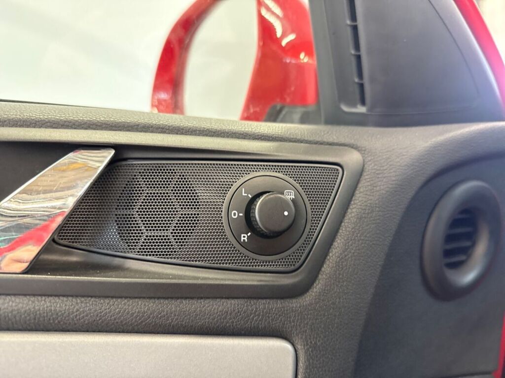 Skoda Octavia 2012 Punainen