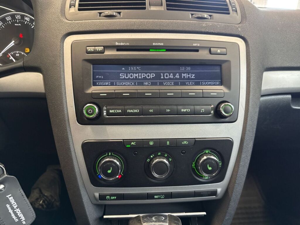 Skoda Octavia 2012 Punainen